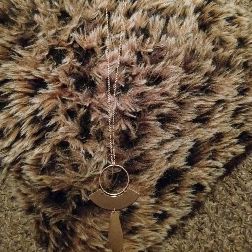 Long Universal Thread necklace - Picture 2 of 3